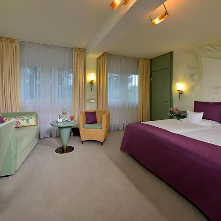Western Premier Parkhotel Kronsberg 4*