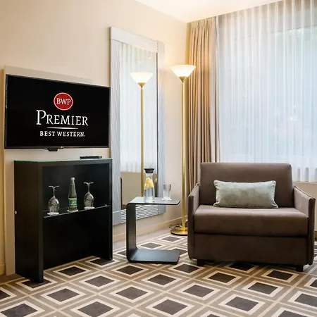 Western Premier Parkhotel Kronsberg 4*