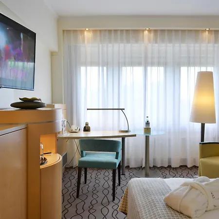 Western Premier Parkhotel Kronsberg 4*