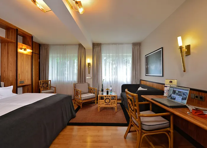Отель Western Premier Parkhotel Kronsberg Ганновер