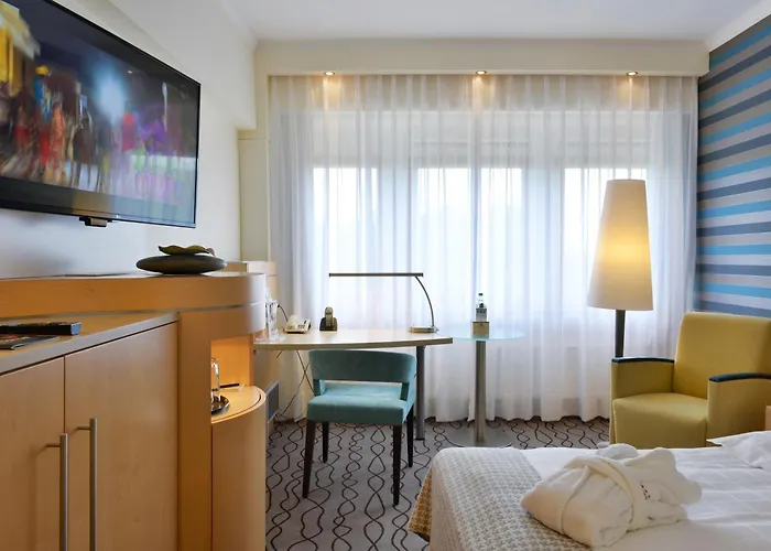 Western Premier Parkhotel Kronsberg 4*