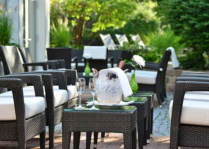 Отель Western Premier Parkhotel Kronsberg