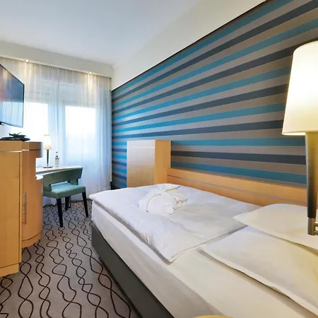 康斯柏格西佳高级公园酒店 酒店 4*