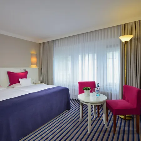 Hotel Western Premier Parkhotel Kronsberg 4*