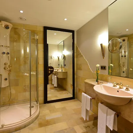 Western Premier Parkhotel Kronsberg Hotell