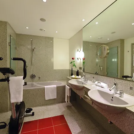 Western Premier Parkhotel Kronsberg