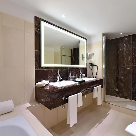 Western Premier Parkhotel Kronsberg Hotell 4*