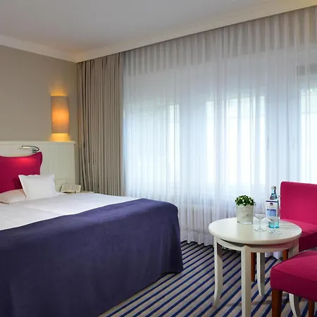 Western Premier Parkhotel Kronsberg 4*