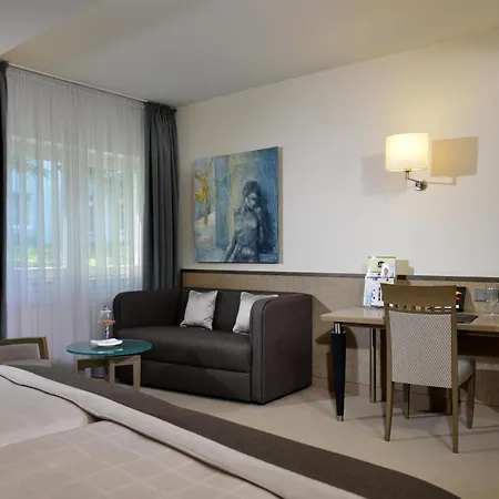Hotell Western Premier Parkhotel Kronsberg 4*