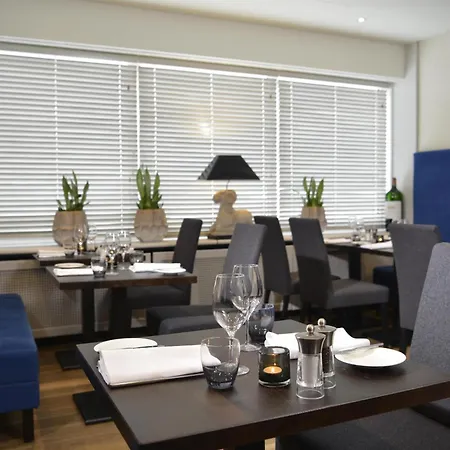 Hotel Western Premier Parkhotel Kronsberg 4*