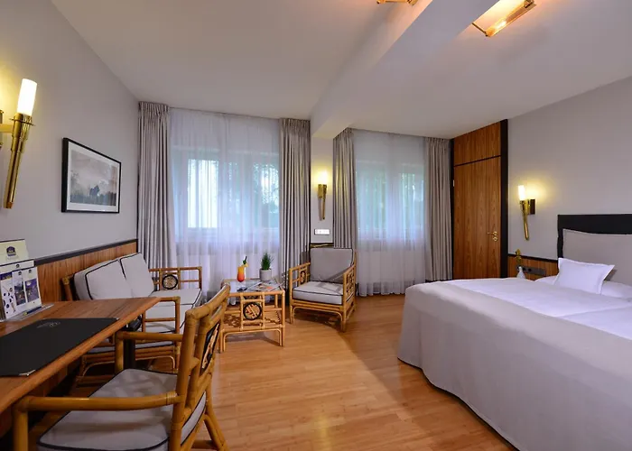 康斯柏格西佳高级公园酒店 酒店 4*