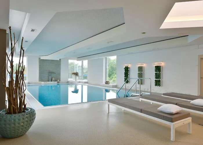 Western Premier Parkhotel Kronsberg Otel 4*