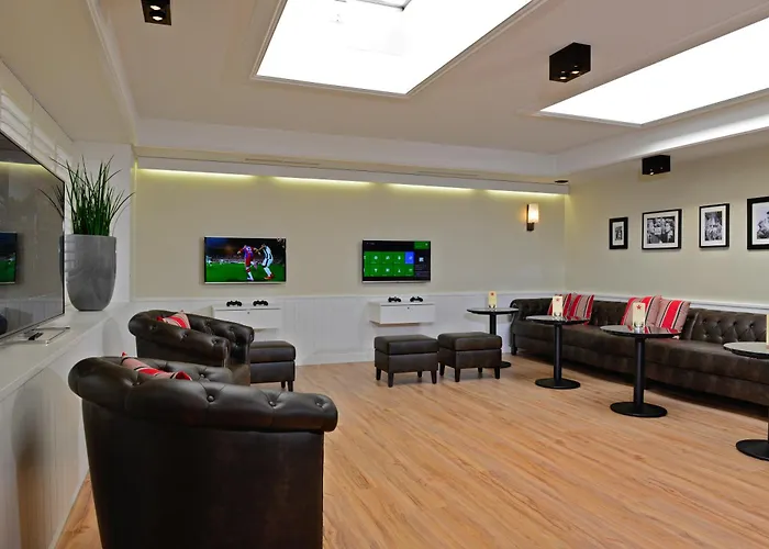 康斯柏格西佳高级公园酒店 4*