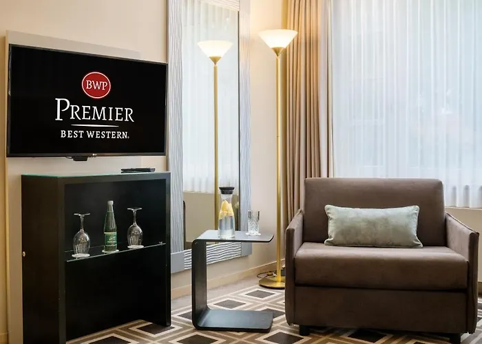 康斯柏格西佳高级公园酒店 4*