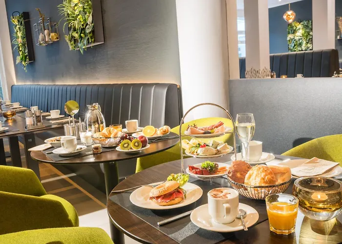 康斯柏格西佳高级公园酒店 酒店